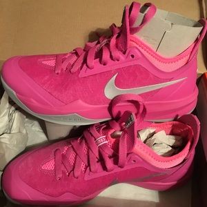 NIB Nike Zoom Crusaders 💗 THINK PINK Edition